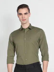 Arrow Spread Collar Slim Fit Pure Cotton Formal Shirt