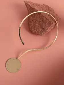 SOHI Gold-Plated Designer Party Necklace