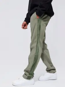 boohooMAN Regular Fit Tricot Velour Panel Track Pants