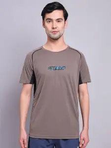 Technosport Men Taupe Typography Antimicrobial Applique Training or Gym T-shirt