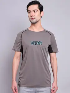 Technosport Men Beige Colourblocked Antimicrobial Training or Gym T-shirt