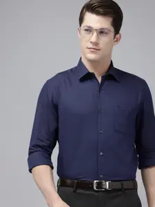 Arrow Pure Cotton Self Design Manhattan Slim Fit Opaque Formal Shirt