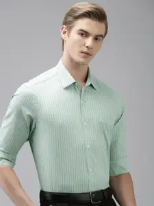 Arrow Manhattan Slim Fit Self-Striped Pure Cotton Formal Shirt