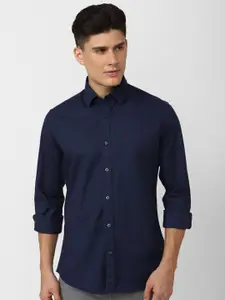 Van Heusen Sport Slim Fit Spread Collar Casual Shirt
