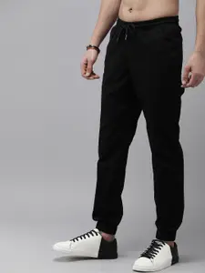 The Roadster Lifestyle Co. Men Solid Mid Rise Joggers