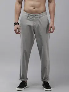 The Roadster Lifestyle Co. Men Loose Fit Chinos Trousers