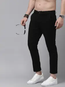 Roadster Men Solid Tapered Slim Fit Low-Rise Plain Woven Flat-Front Trousers