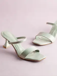 DressBerry Strappy Slim Heel