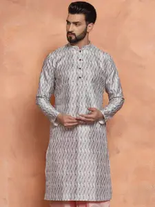 KISAH Abstract Woven Design Mandarin Collar Cotton Silk Kurta