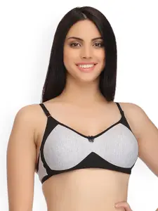 Clovia Full Cup Non-Padded Wirefree T-Shirt Bra With Contrast Color - Black