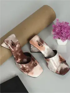 ZAPATOZ Printed Comfortable Block Heels
