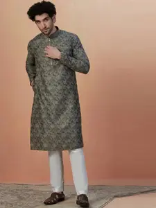 Manyavar Mandarin Collar Floral Printed Regular Kurta with Pyjamas