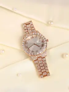 HAUTE SAUCE by  Campus Sutra HAUTE SAUCE by Campus Sutra Women Embellished Bracelet Style Straps Watch SS23_HSWC1115