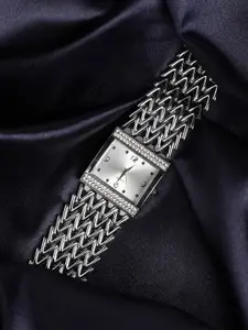 HAUTE SAUCE by  Campus Sutra HAUTE SAUCE by Campus Sutra Women Bracelet Style Straps Watch SS23_HSWC1073