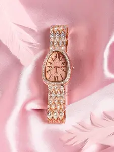 HAUTE SAUCE by  Campus Sutra HAUTE SAUCE by Campus Sutra Women Embellished Bracelet Style Straps Watch SS23_HSWC1117