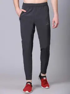 Dpassion Men Regular Fit Mid-Rise Joggers