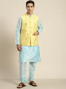 SOJANYA Mandarin Collar Regular Kurta With Churidar & With Nehru Jacket