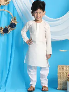 VASTRAMAY Boys Thread Work Kurta with Pyjamas
