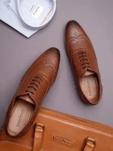 LOUIS STITCH 
Men Textured Formal Lace Up Brogue Shoes