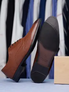 LOUIS STITCH 
Men Textured Formal Lace Up Brogue Shoes