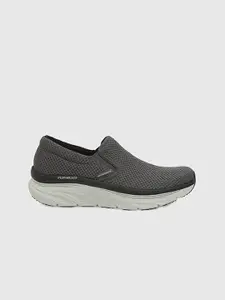 Skechers Men D'Lux Walker Casual Slip On Shoe