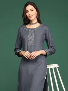 SHOWOFF Geometric Yoke Design Gotta Patti Straight Kurta