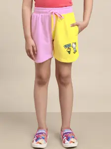 Kids Ville Girls Colourblocked Cotton Hello Kitty Mid-Rise Shorts
