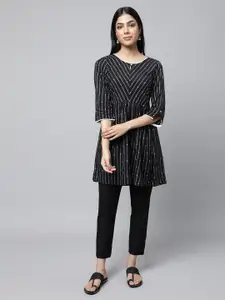 AURELIA  Embroidered Keyhole Neck Thread Work Kurti