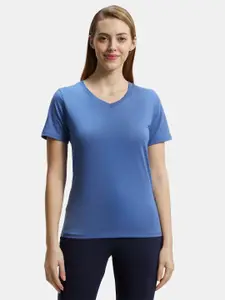 Jockey Relaxed Fit V-Neck Combed Cotton T-shirt