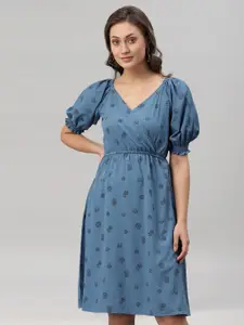 Selvia V-Neck Conversational Printed Puff Sleeve Crepe Dress