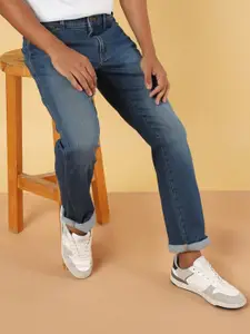 Wrangler Men Millard Straight Fit Low Distress Light Fade Stretchable Jeans