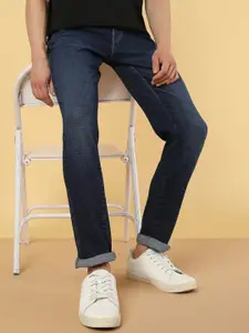 Wrangler Men Skanders Slim Fit Light Fade Stretchable Jeans
