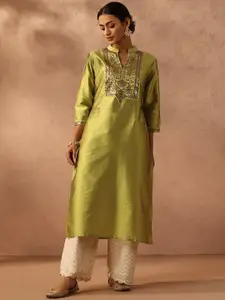 Libas Green & Gold-Toned Mandarin Collar Ethnic Motifs Embroidered Sequined Kurta