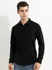 Snitch Black Classic Slim Fit Cotton Casual Shirt