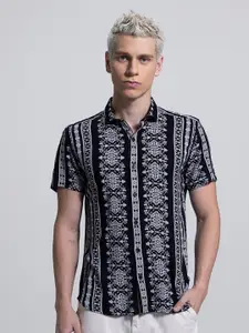 Snitch Men Classic Slim Fit Printed Casual Shirt