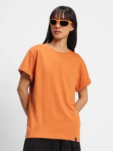 Bewakoof Solid Drop-Shoulder Sleeves Boyfriend Fit T-shirt