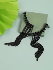 SOHI Contemporary Ear Cuff