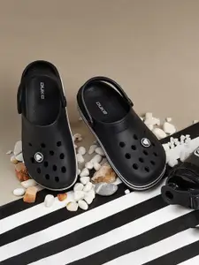 Duke Men Self Design Clogs