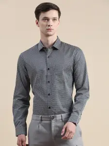 INVICTUS Comfort Slim Fit Micro Ditsy Printed Cotton Formal Shirt
