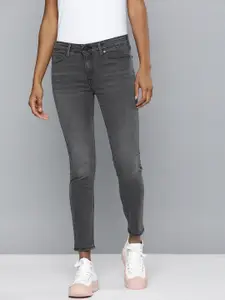 Levis Women 711 Skinny Fit Light Fade Stretchable Jeans