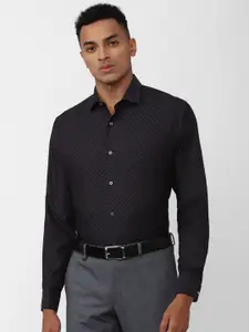 Van Heusen Checked Spread Collar Pure Cotton Formal Shirt