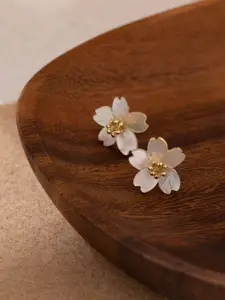 SALTY Alloy Floral Contemporary Stud Earrings