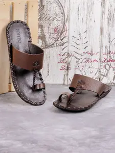 Mochi Men Textured Leather Comfort Sandals