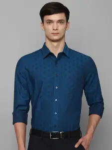 Louis Philippe Ethnic Motifs Printed Spread Collar Pure Cotton Slim Fit Formal Shirt