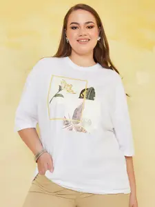 Styli Plus Size Graphic Foil Printed Oversized Fit T-shirt