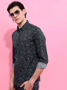 HIGHLANDER Men Green Slim Fit Floral Opaque Printed Cotton Casual Shirt