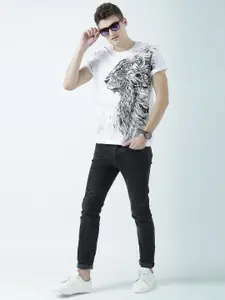 Huetrap Men White Printed Round Neck T-shirt