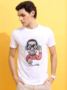 HIGHLANDER White Graphic Printed Relaxed Fit T-Shirt