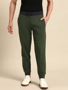 United Colors of Benetton Men Solid Pure Cotton Joggers