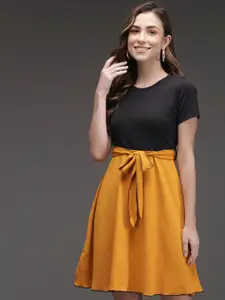 BAESD Colourblocked Crepe Fit & Flare Dress